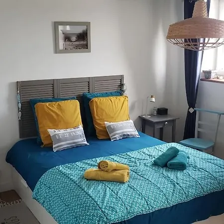 Appartementde Charme En Duplex Face Au Port De Apartment Barfleur