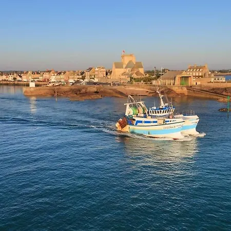 דירה Appartementde Charme En Duplex Face Au Port De *