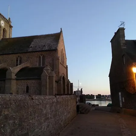 Lägenhet De Charme En Duplex Face Au Port De Barfleur