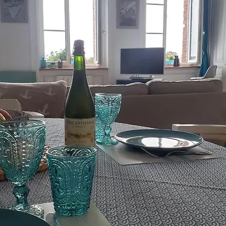 Appartementde Charme En Duplex Face Au Port De Apartment *