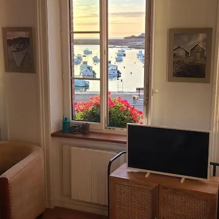 De Charme En Duplex Face Au Port De Apartmán Barfleur