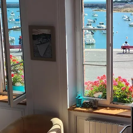 Apartment Appartementde Charme En Duplex Face Au Port De Barfleur
