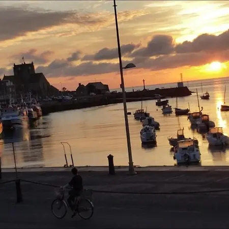 Lägenhet De Charme En Duplex Face Au Port De Barfleur