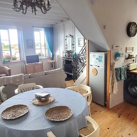 Appartementde Charme En Duplex Face Au Port De Barfleur