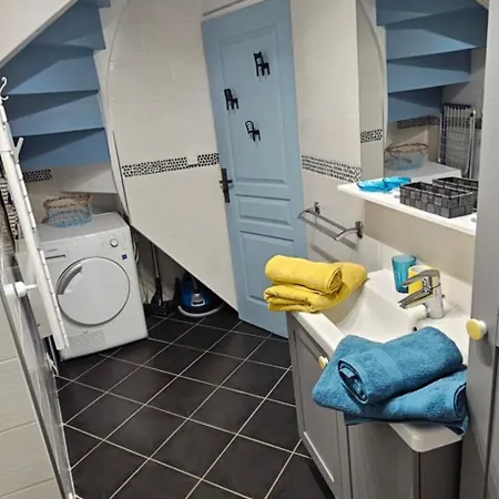 De Charme En Duplex Face Au Port De Lägenhet Barfleur