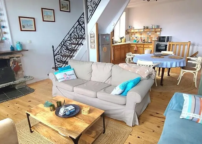 Appartementde Charme En Duplex Face Au Port De *