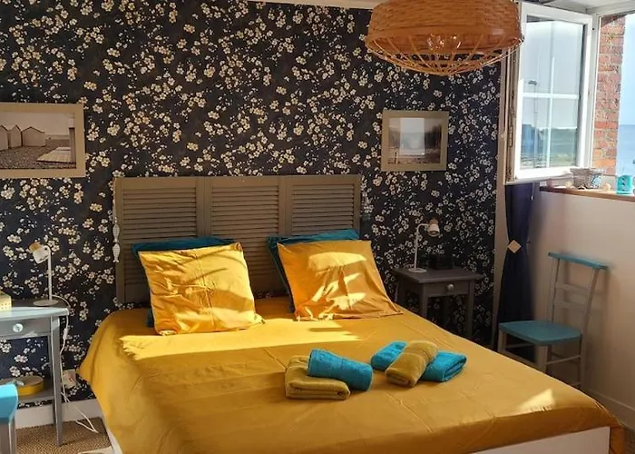 Appartementde Charme En Duplex Face Au Port De * Barfleur