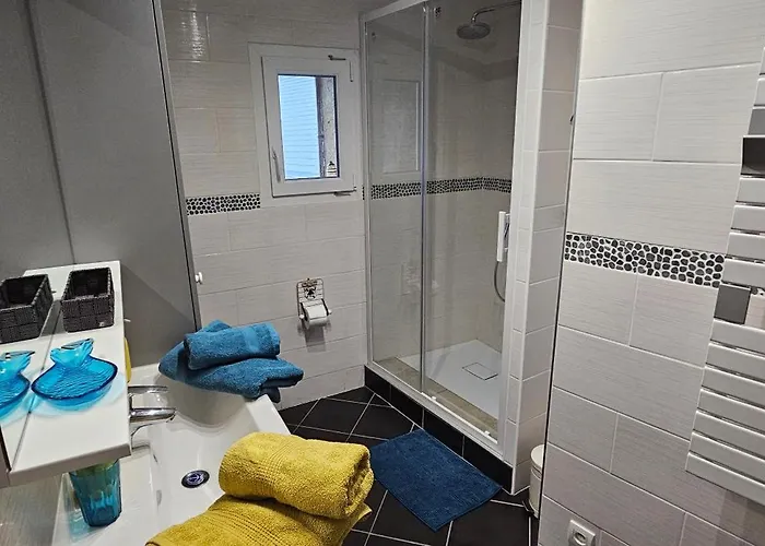 Appartementde Charme En Duplex Face Au Port De Apartment *